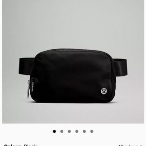 Lululemon belt bag in black excellent like new condition!